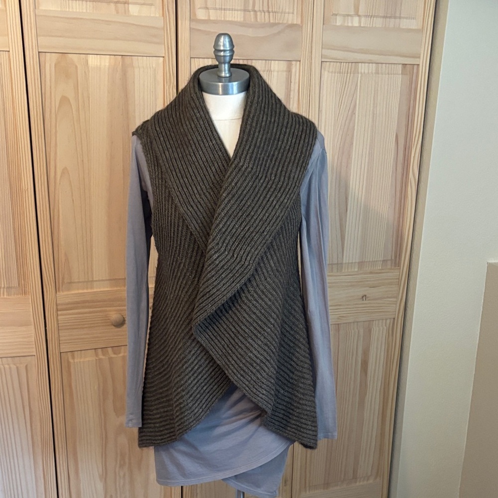 Cozy Ribbed Open-Front Knit Vest - Olive